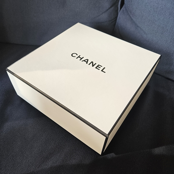 CHANEL Empty Gift Box 8 1/2" X 8 1/2" X 4" No. 2 - Picture 1 of 8
